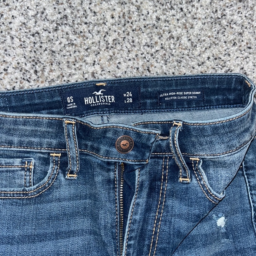 Hollister ultra high rise super skinny jeans - Picture 2 of 2